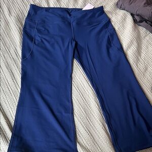 Baleaf Women's Navy Blue Cropped Leggings